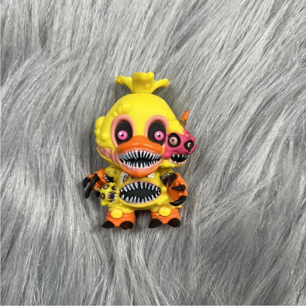 Funko Mystery Minis Five Nights At Freddy’s Twisted Ones Chica Figure